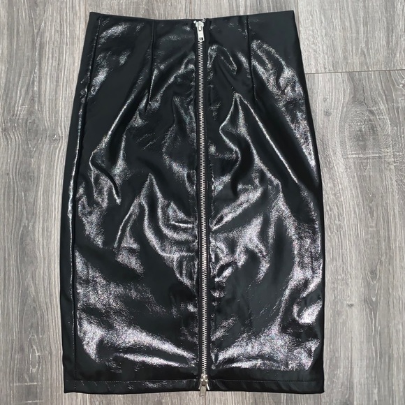 Forever 21 Dresses & Skirts - faux leather pencil skirt with zipper